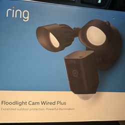 Ring Floodlight Cam Wired Plus With Voice. 