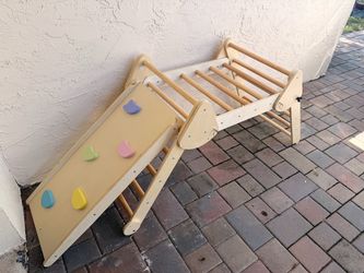 wooden foldable triangle climber
