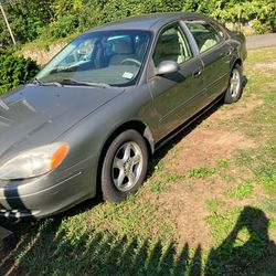 2002 Ford Taurus