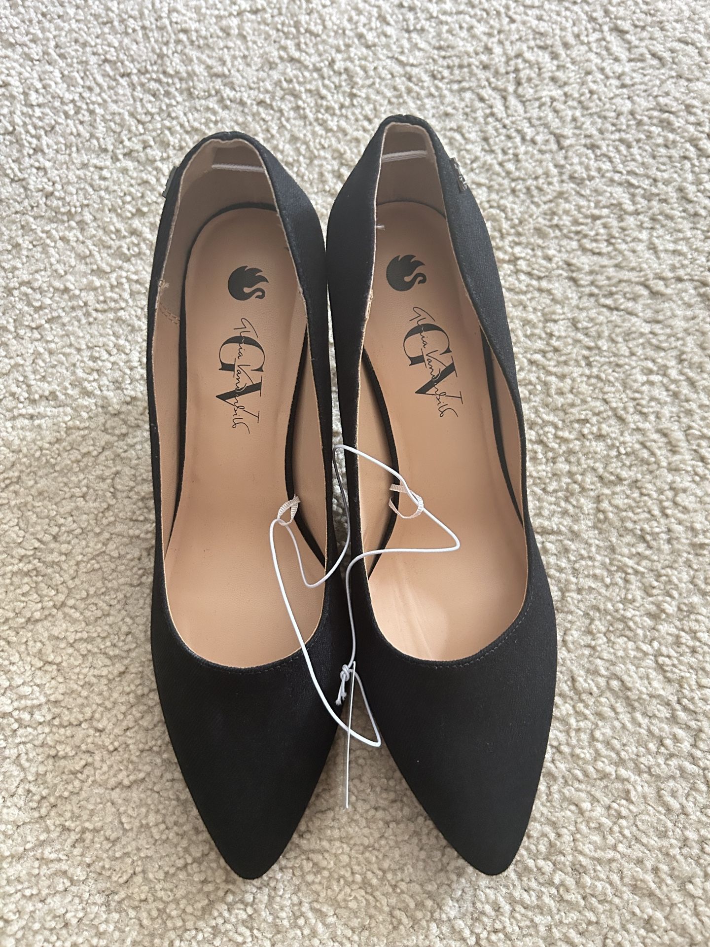 NWT Gloria Vanderbilt Black Heels Size 10