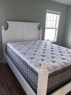 Queen Mattress - Sweet Dreams - $25 Pay Today Available - $25 to Start Available