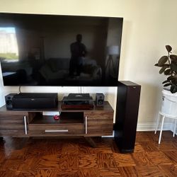 Klipsch 2 Tower And 1 Center Speaker 