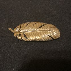 Goldtone Leaf Brooch 