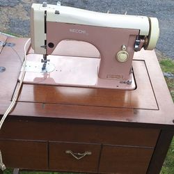 Antique Sowing Machine, Powers On And Functions. 