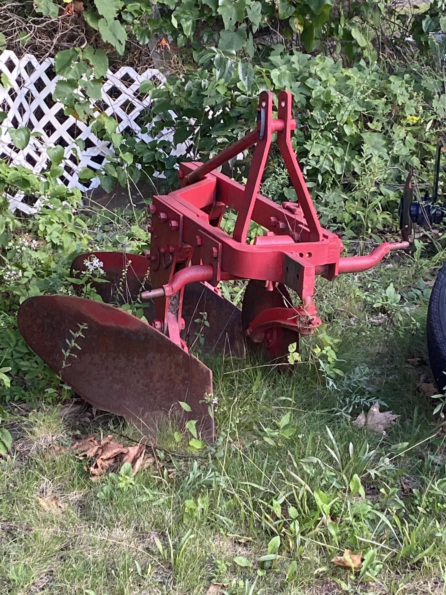 2 Bottom 3 Point Chisel Plow