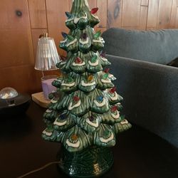 Vintage 1970 Lighted Ceramic Christmas Tree By California Originals 