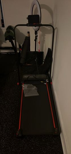Foldable walking pad