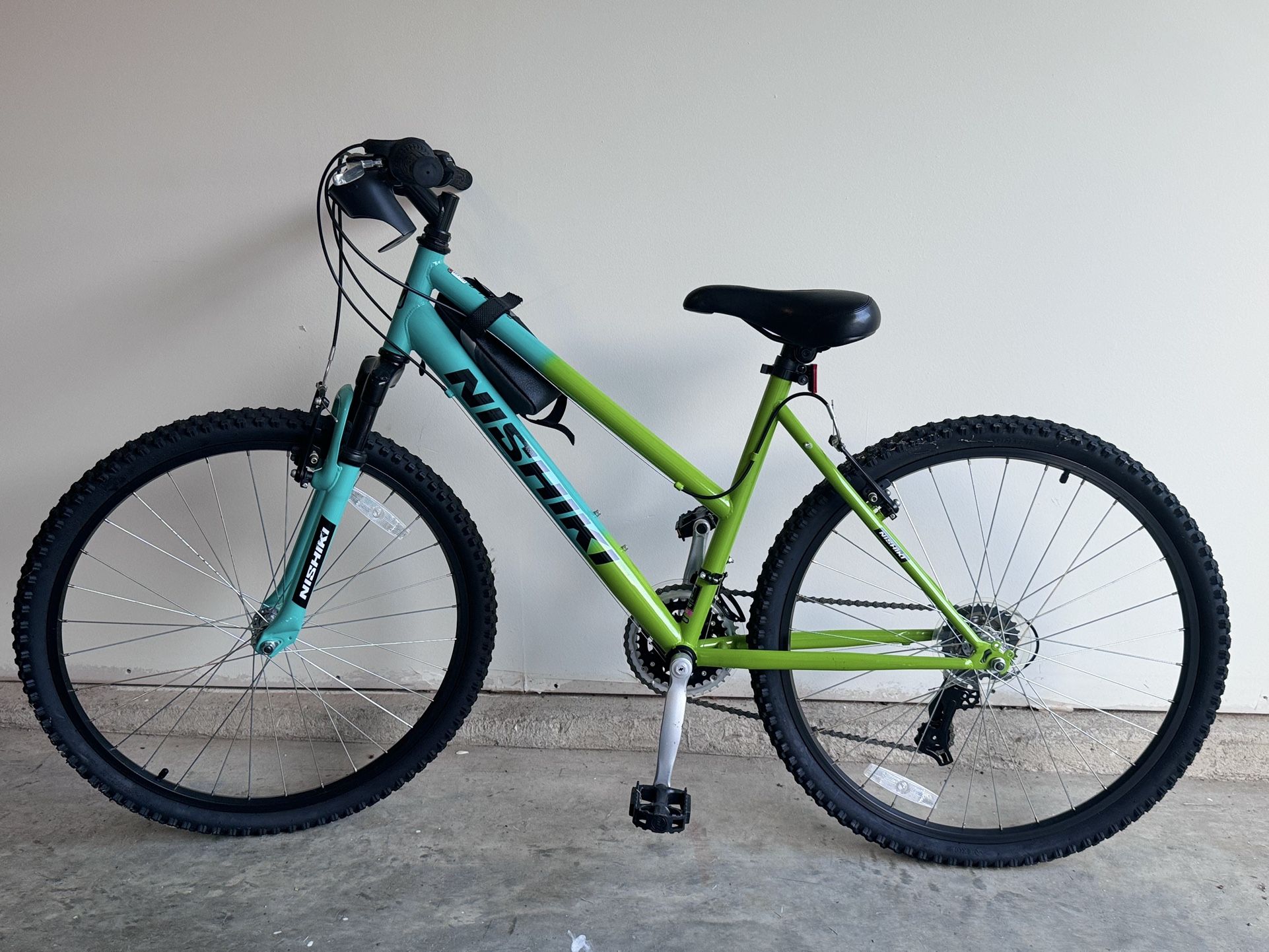 Nishiki Women's Pueblo 26 Inch Mountain Bike