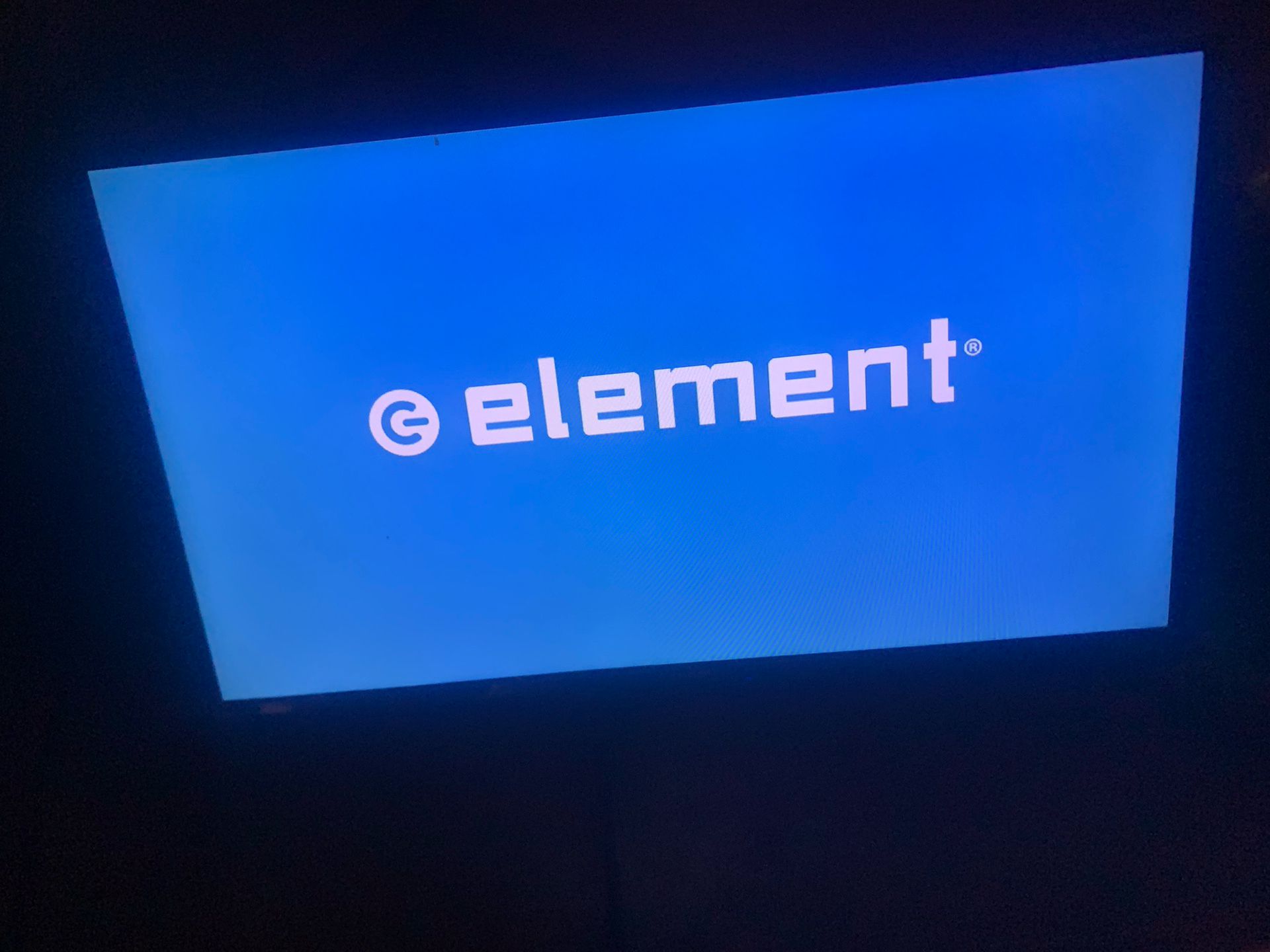 flatscreen tv(not a smart tv) no remote 