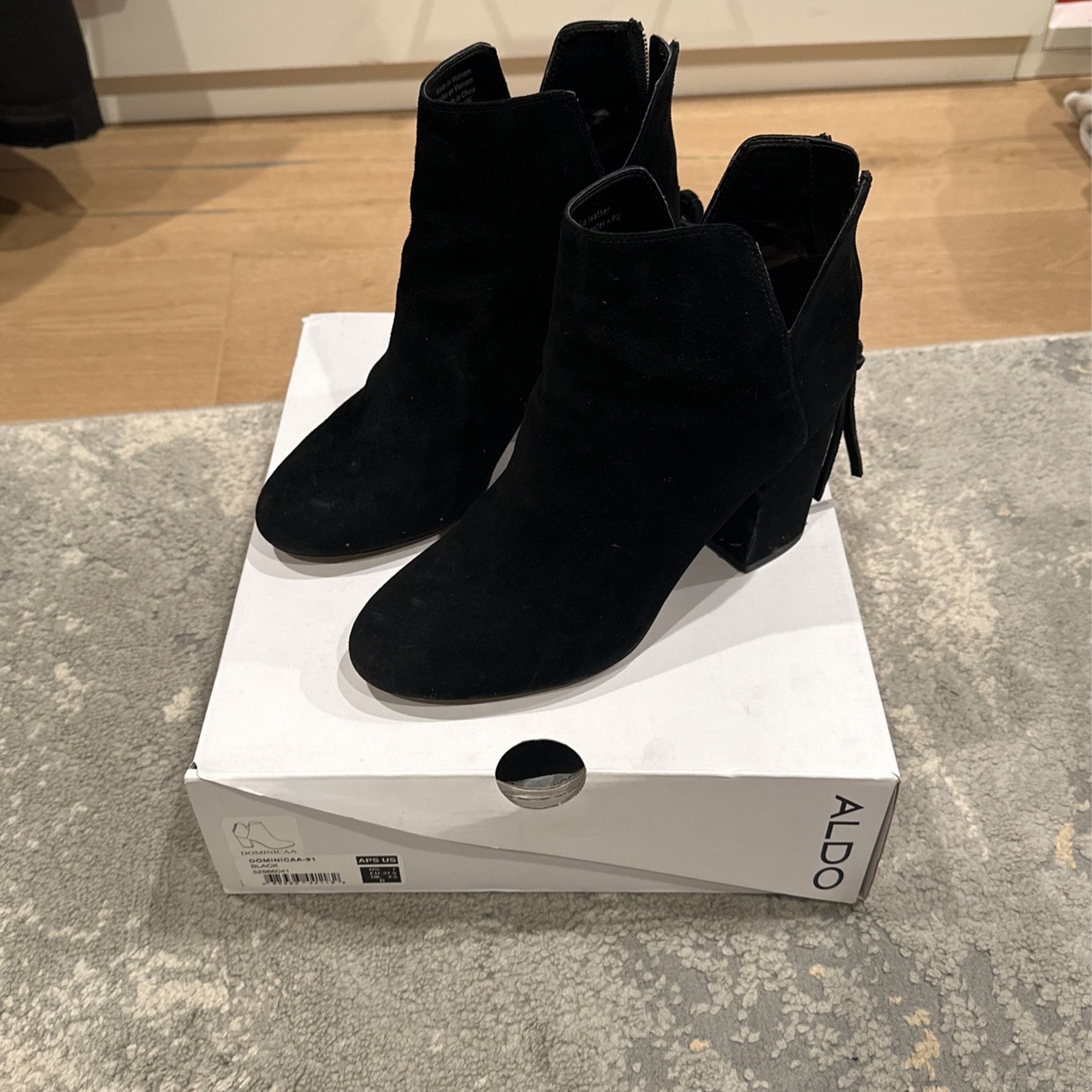 Women’s Aldo Black Suede Boots Size 7