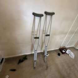 Crutches 
