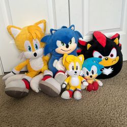 Sonic Plushie Bundle! 