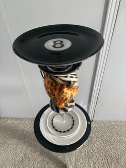 End table/ bird feeder