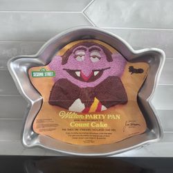 Vintage 1977 Wilton The Count Cake Pan Mold Sesame Street Muppets Nice cond With original label