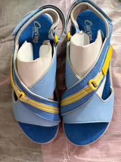 Women’s shoes
