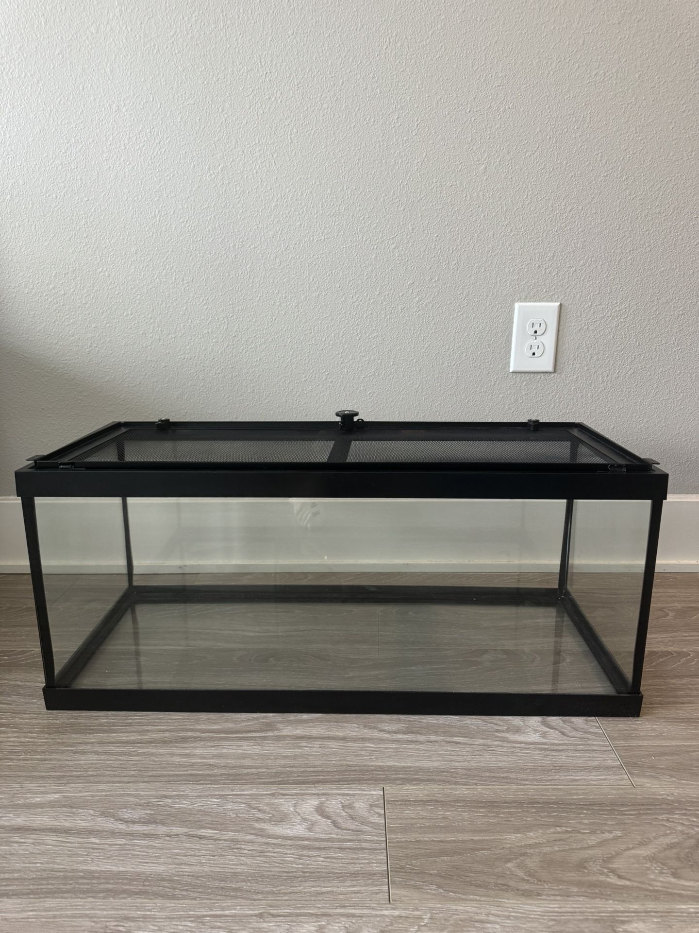 Tetra 20 Gal Turtle Tank Kit - NEW Filter & Lamps - $130 (Locking Lid!)