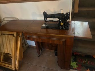Singer Sewing Machine & Cabinet