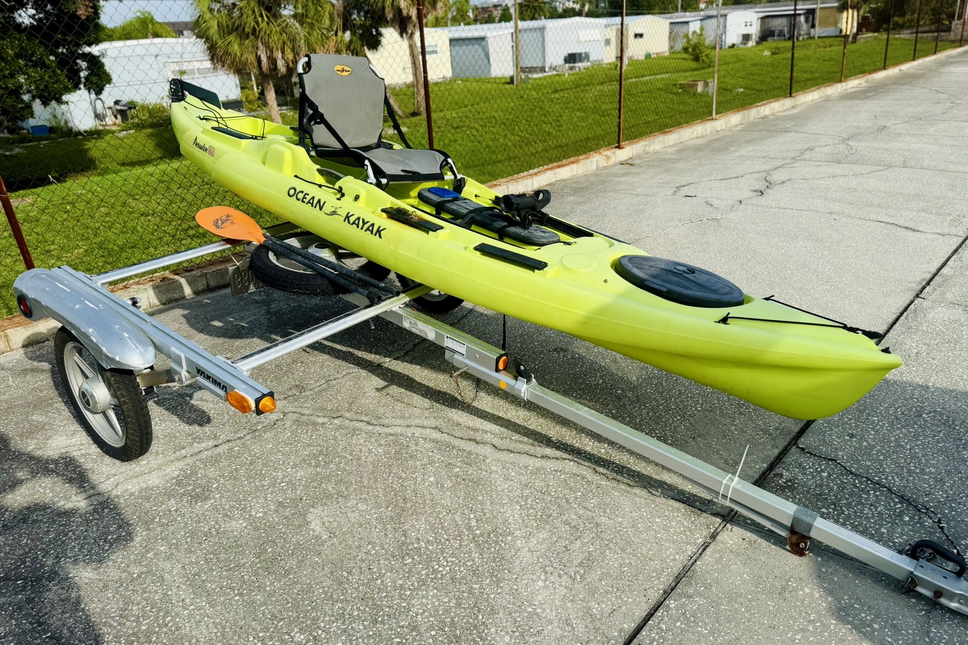 Yakima Rack And Roll Kayak Trailer