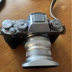 Fujifilm XT1 w/ Fujifilm 35mm F/2 Lens