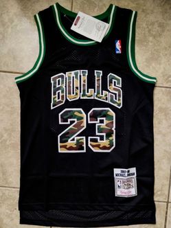 Mitchell & Ness Michael Jordan Bulls #23 Jersey