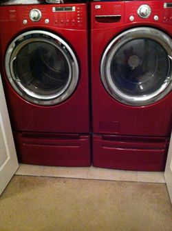 Kenmore Elite Washer and Dryer w/ Pedestals
