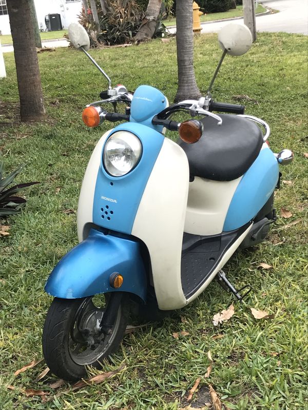 Honda metropolitan 50cc scooter for Sale in Bal Harbour, FL OfferUp