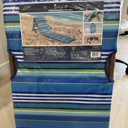 Melino Beach Lounger With Tray Table