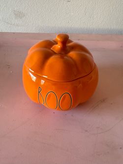 SMALL RAE DUNN BOO PUMPKIN WITH LID
