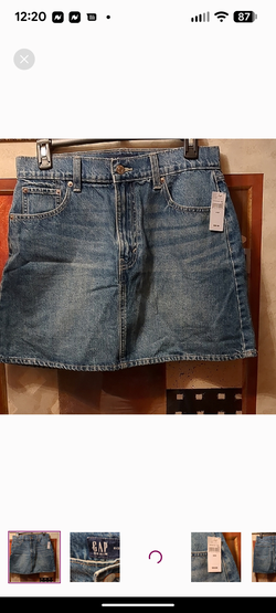 GAP Blue Denim Mini Skirt with Vintage-Inspired Wash