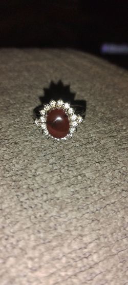 Oval cocktail ring