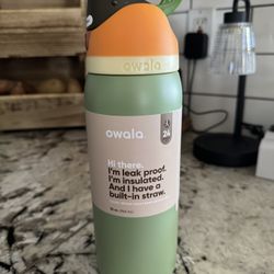Owala 32 oz Steel Container $20 Each