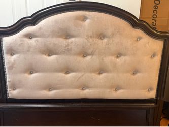 Full size bed