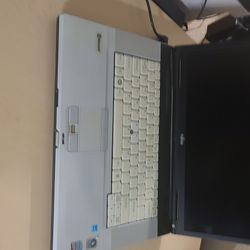 Fujitsu Lifebook E Series Model E8410