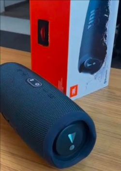 JBL Charge 5
