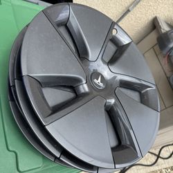 Aero Hubcaps Tesla 