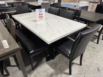 
🔥 BRAND NEW DINING SET – Financing Available!