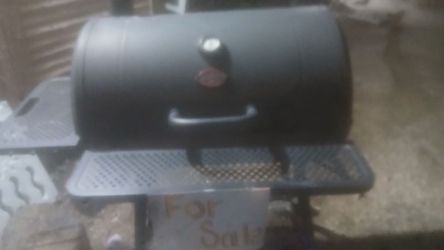 Char-Griller BBQ Pit
