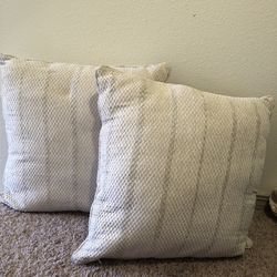 3 Decorative Pillows Give Your Best Price !