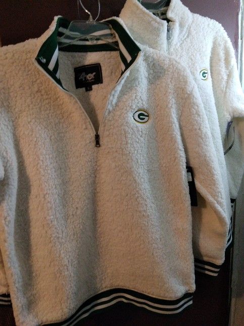 Official G-III 4her By Carl Banks ( Large) Pull Over Jackets 