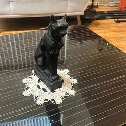 Vintage ancient Egyptian cat statue, Blackstone 6” X 10”