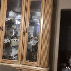 Solid Wood Old Fashioned Dining Room Cabinet 