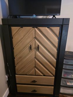Solid wood wardrobe