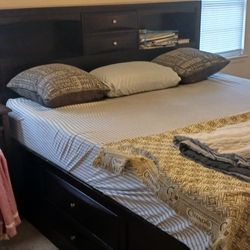 King  Storage Bed With Mattress