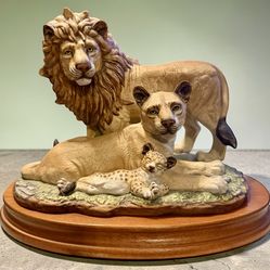 LG Beautiful Andrea by Sadek Porcelain "LION FAMILY" Statue Figurine Limited Ed
