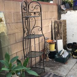 PLANT STAND 