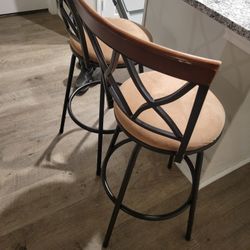 Bar Stools In Great Condition