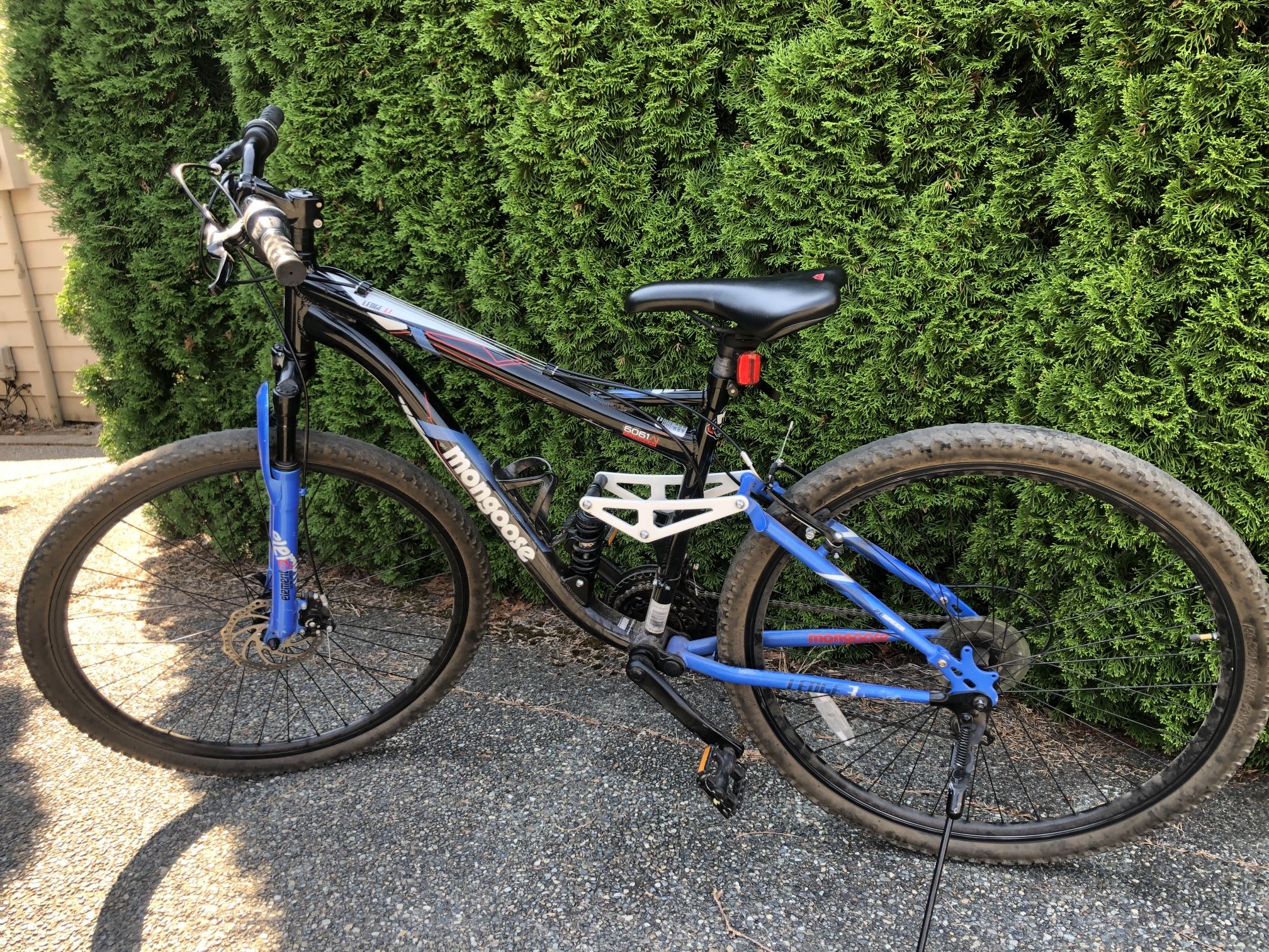 29” Mongoose Mountain Bike 6061 Al Ledge 3.1