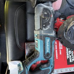 Makita XRH04