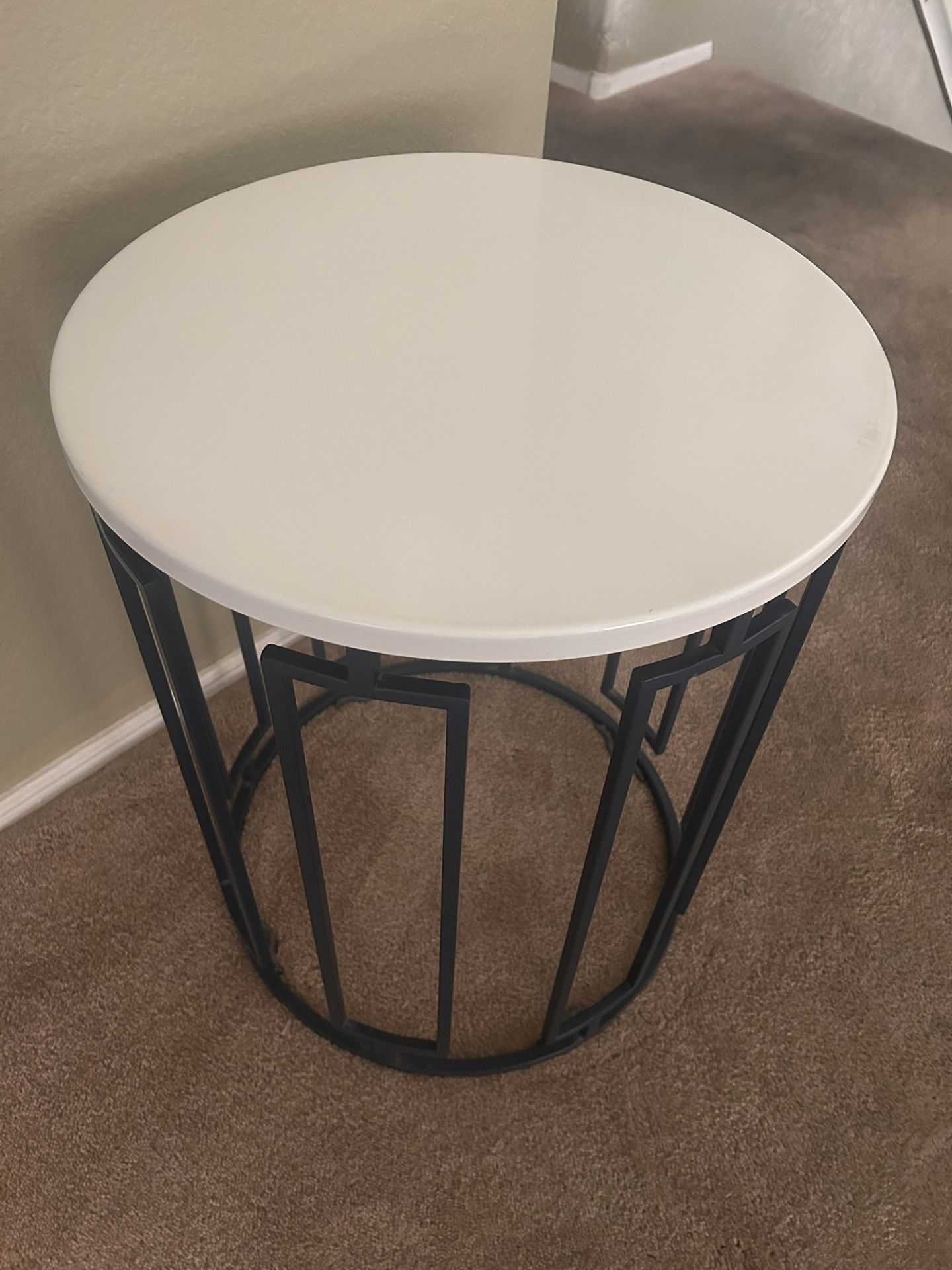 Corner Table