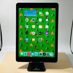 Apple IPad 6 128GB 9.7” Display iOS Version 17 Fully Functional